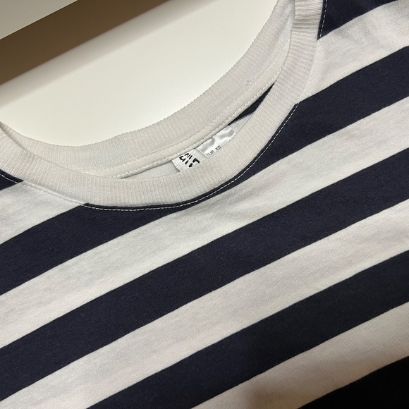 Boxy Cropped Stripe Top - Picture 4 of 4